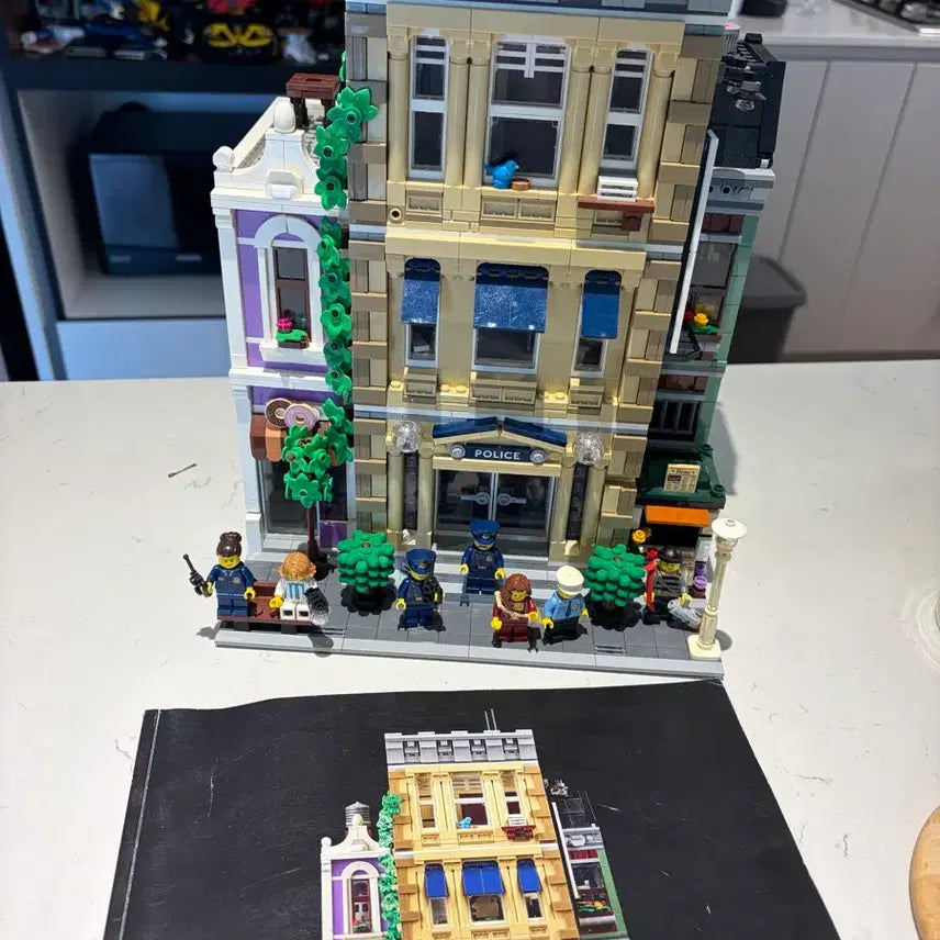 [BUNJANG] LEGO 10278 Police Station / 레고 10278 경찰서