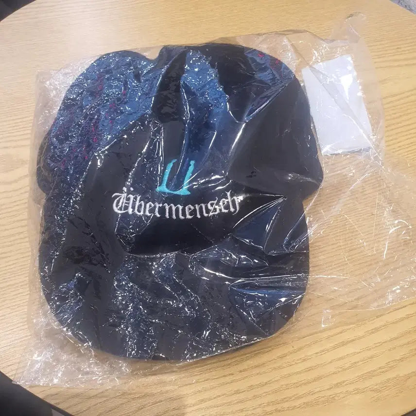 [BUNJANG] G-Dragon Übermensch Trooper Hat Black (Sealed) / [미개봉] 지드래곤 위버맨쉬 트루퍼 햇 블랙