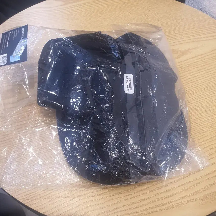[BUNJANG] G-Dragon Übermensch Trooper Hat Black (Sealed) / [미개봉] 지드래곤 위버맨쉬 트루퍼 햇 블랙