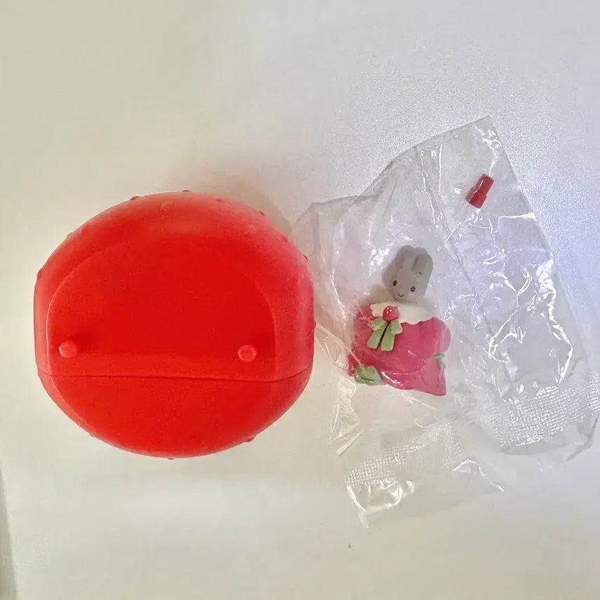 [BUNJANG] Sanrio Strawberry Friends Marron Cream Gacha Figure / 산리오 딸기 프렌즈 마론크림 가챠 피규어