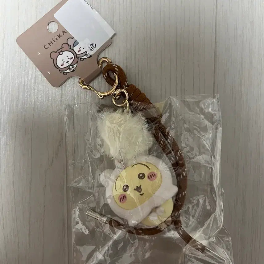 [BUNJANG] Chiikawa Fluffy Collection Usagi Plush Pendant / 치이카와 플러피 컬렉션 플록 펜던트 우사기