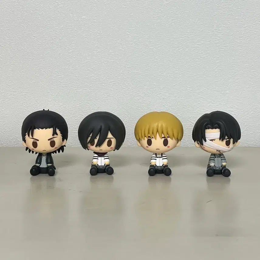 [BUNJANG] Attack on Titan Chokonokko Figure Set (Eren, Mikasa, Armin, Levi) / 진격의거인 초코노코 각자의결의 쿠지 H상 4종 일괄