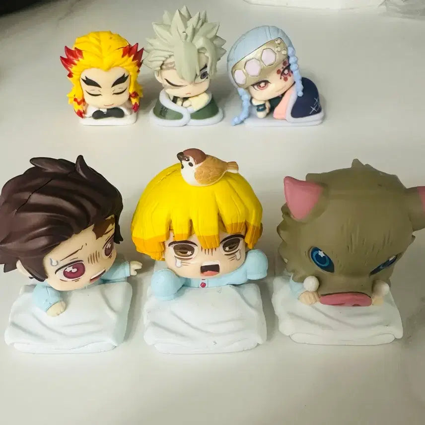 [BUNJANG] Demon Slayer: Kimetsu no Yaiba Butterfly Mansion Set (7 Figures) + Snow Globe Keychains (3 Variants) / 귀멸의칼날 나비저택 포함 총 7종 + 눈 키링 일괄 팝니다