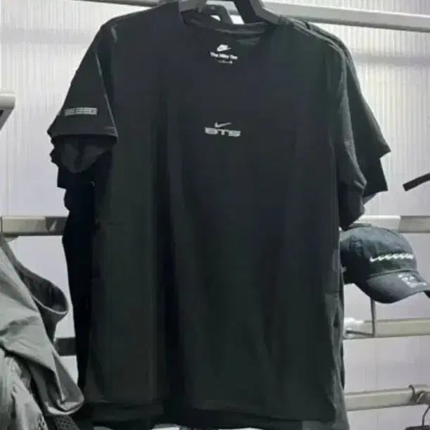 [BUNJANG] Nike x BTS Collaboration Black Short Sleeve T-Shirt (Sealed) / 나이키 BTS 콜라보 반팔 티셔츠 블랙 미개봉팝니다