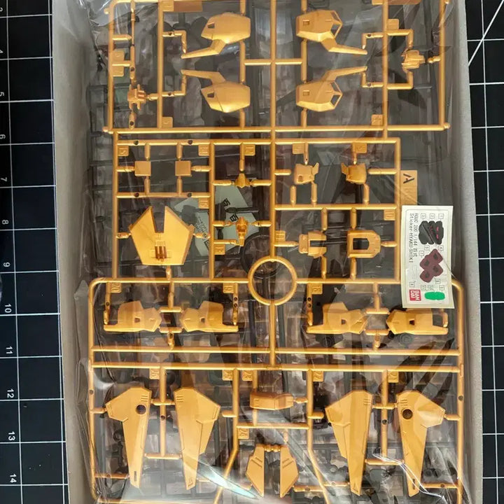 [BUNJANG] HGUC Hyaku Shiki 1/144 Scale Model Kit / HGUC 건담 1/144 백식 MSN-00100