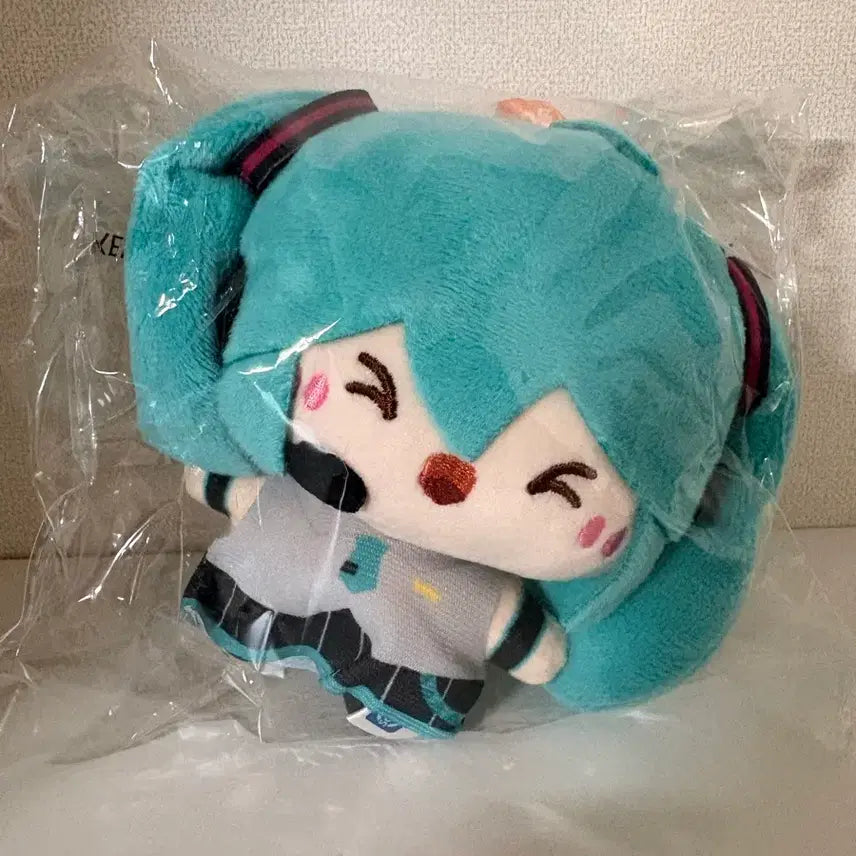 [BUNJANG] Hatsune Miku Plush Doll (Sealed) / [미개봉] 하츠네미쿠 인형