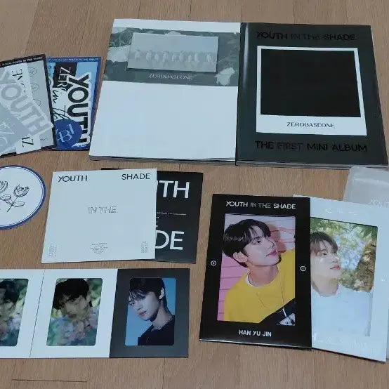 [BUNJANG] ZEROBASEONE Youth In The Shade Album &amp; Merchandise Bundle Set / 제로베이스원 앨범 Youth In The Shade 구성품 일괄 판매