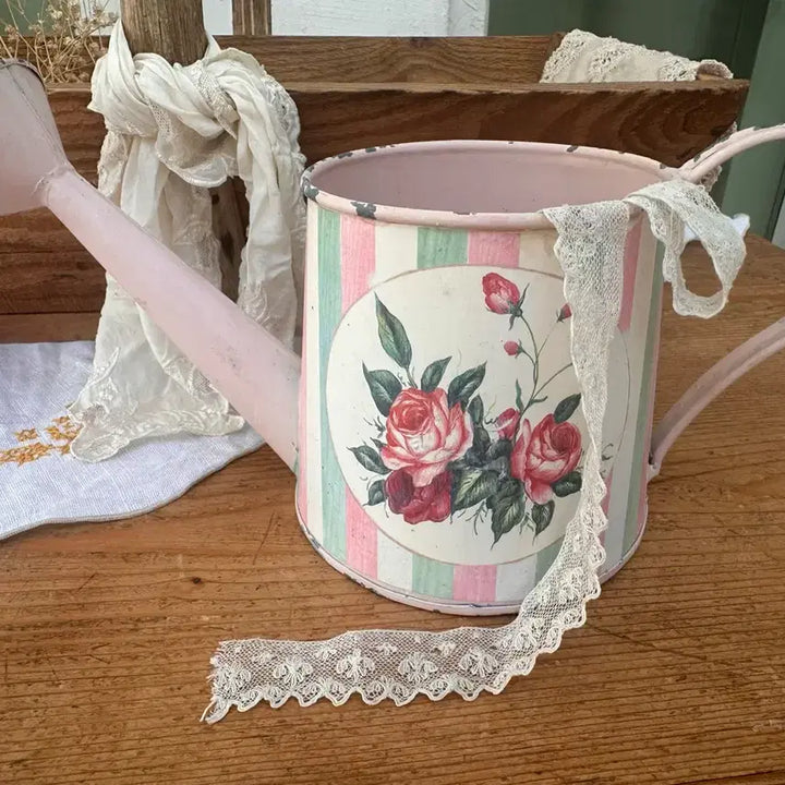 [BUNJANG] French Vintage Rose Watering Can / 프랑스 빈티지 장미 핑크 물뿌리개 (물조리개)