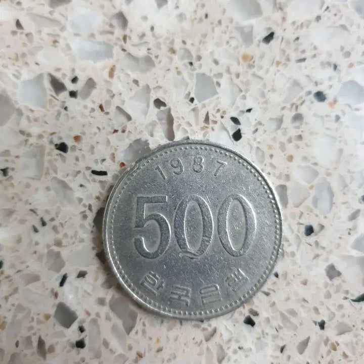 [BUNJANG] 1970 100 Won Coin and 1987 500 Won Coin Set / 1970년 100원과 1987년 500원