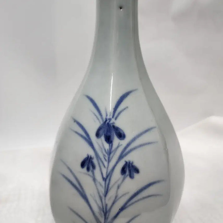 [BUNJANG] Hosan Andong-o Blue-and-White Porcelain Octagonal Vase / 호산 안동오 청화백자 팔각화병