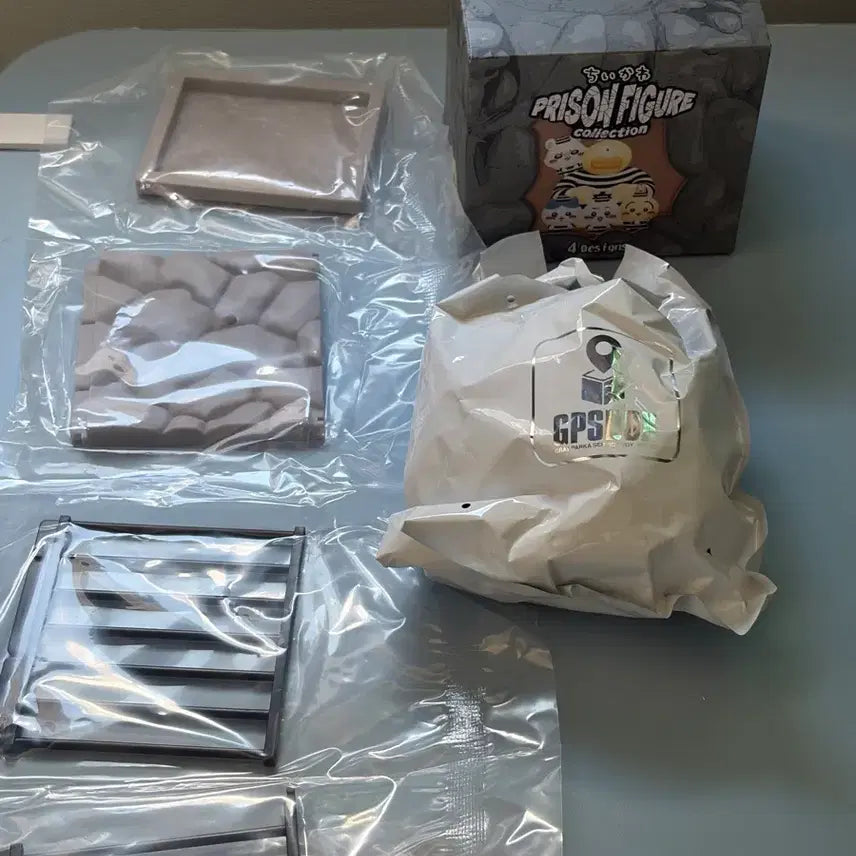 [BUNJANG] Chiikawa Prison Figure (Ode) - Sealed / [비닐미개봉]치이카와 프리즌피규어 오데