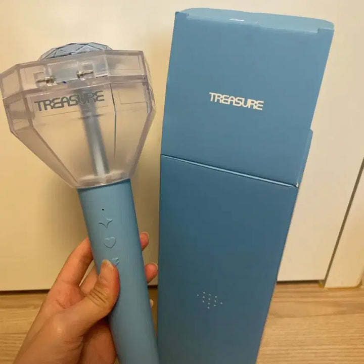 [BUNJANG] TREASURE TREASURE LIGHT Version 1 Lightstick / 트레저 트라이트 버전 1 응원봉