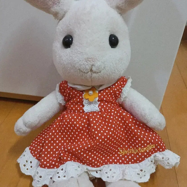 [BUNJANG] Sylvanian Families Chocolate Rabbit Freya Girl Doll (Vintage) / 실바니안 패밀리 초콜릿 토끼 소녀 프레야 인형 고전 빈티지 키덜트 초희귀