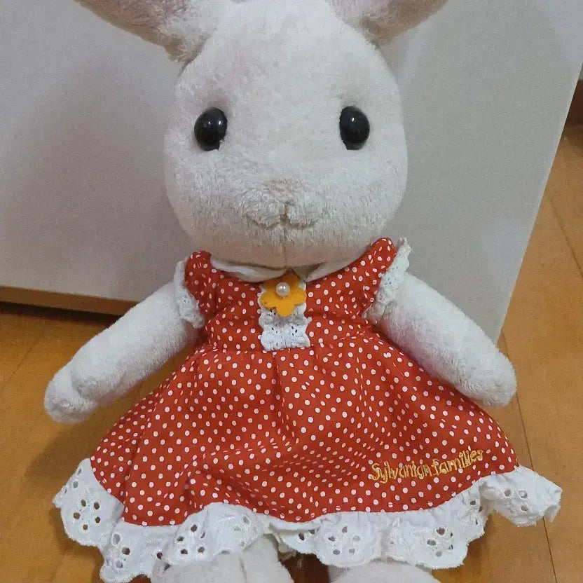 [BUNJANG] Sylvanian Families Chocolate Rabbit Freya Girl Doll (Vintage) / 실바니안 패밀리 초콜릿 토끼 소녀 프레야 인형 고전 빈티지 키덜트 초희귀