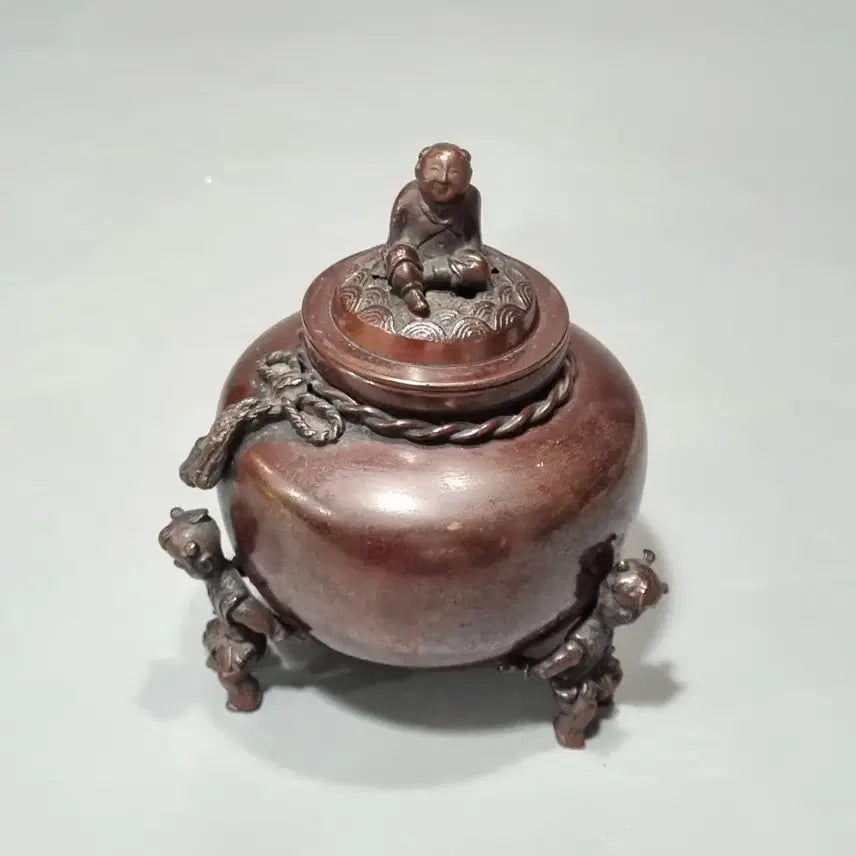 [BUNJANG] Vintage Bronze Boy Incense Burner (Baedae-hyung) by Hakuhou Studio / 빈티지 골동 청동 향로