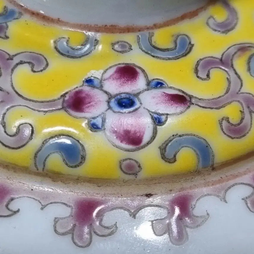 [BUNJANG] Qianlong Period Polychrome Enamel Eight Immortals Peach Vase / 건륭년제 분채 팔선헌도문 매병.  높이 20.5cm