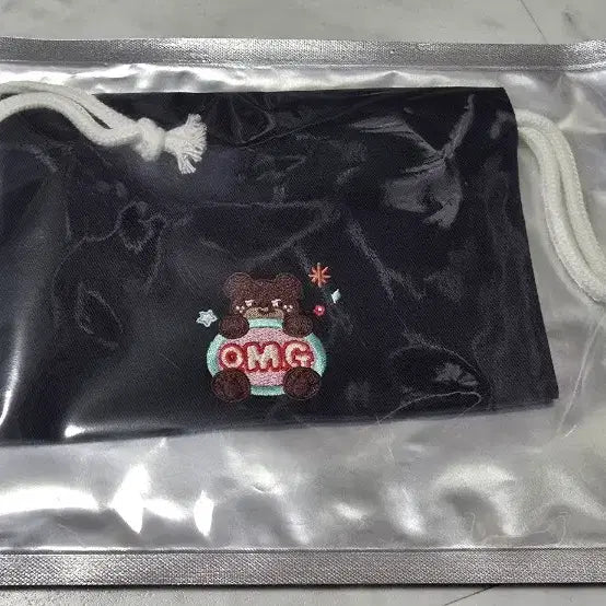 [BUNJANG] OH MY GIRL Embroidered Pouch / 오마이걸 자수 파우치