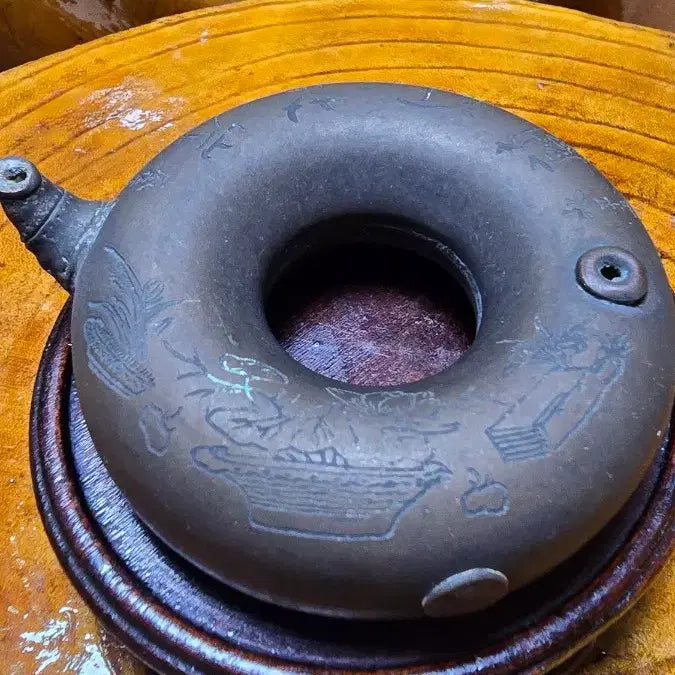 [BUNJANG] Bronze "Coiled Serpent Inkstone" / 청동 "또아리 연적"