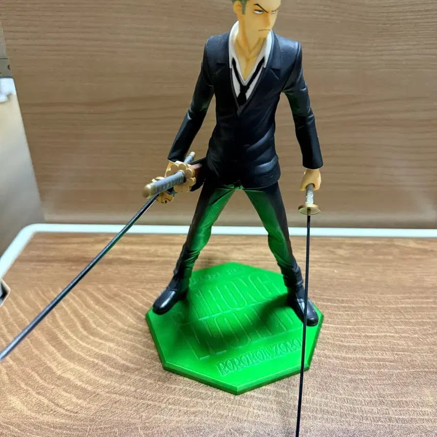 [BUNJANG] One Piece Zoro Strong World POP Figure / [가격 고정]원피스 조로 스트롱월드 pop 피규어