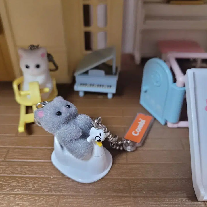 [BUNJANG] Combi Duck Toilet Gacha (Sealed) / 미개봉) 콤비 오리변기 가챠