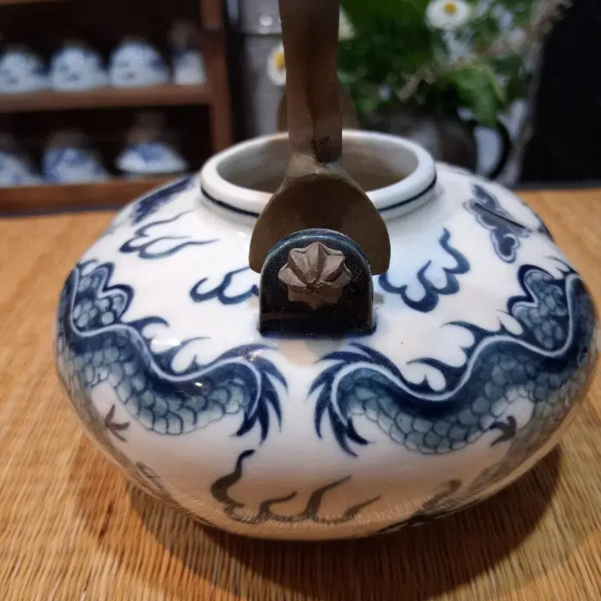 [BUNJANG] Blue and White Porcelain Dragon Motif Ewer 450cc (Lid Missing) / 청화백자 용문양 도자기 주전자 450cc