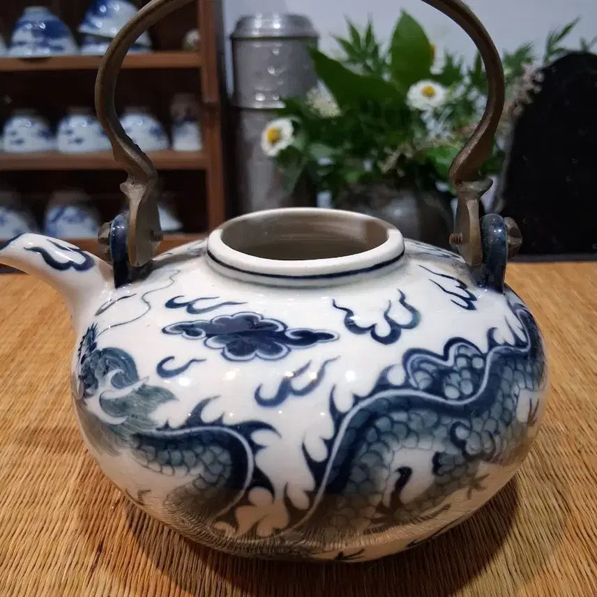 [BUNJANG] Blue and White Porcelain Dragon Motif Ewer 450cc (Lid Missing) / 청화백자 용문양 도자기 주전자 450cc