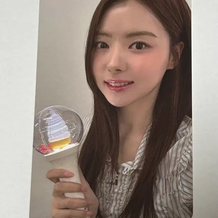 [BUNJANG] I.O.I Yuna Lim Cheer Stick Photocard / 아이오아이 응원봉 포카 임나영 판매