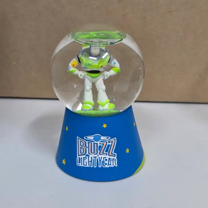 [BUNJANG] Tokyo Disneyland Toy Story Buzz Lightyear Snow Globe / 도쿄 디즈니랜드 토이스토리 버즈 라이트 스노은 글로그