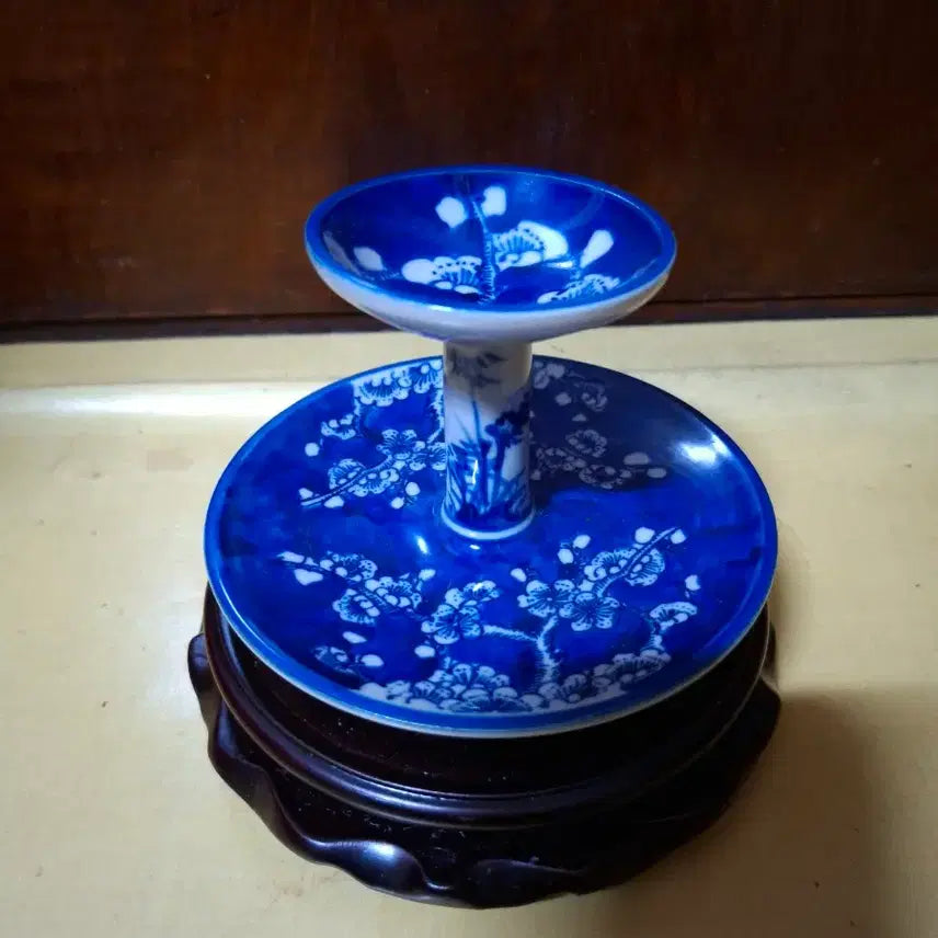 [BUNJANG] Beautiful Blue and White Plum Blossom Lantern Stand / 아름다운 역청화매화문등잔