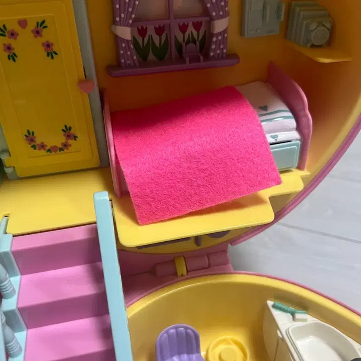 [BUNJANG] Large Polly Pocket Lucy Rocket Doll with Accessories / 대형 폴리포켓 루시로켓 인형 및 집기류 포함