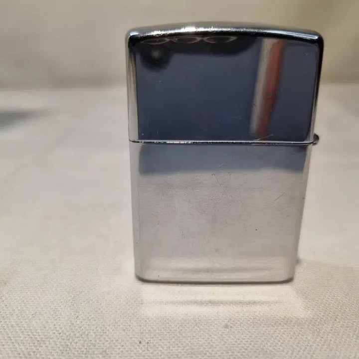 [BUNJANG] Zippo U.S. Navy Metal Emblem Vintage Oil Lighter (1995) / 지포 U.S.NAVY 메탈 엠블럼이 부착된 오일 라이터 ( 1995년 )