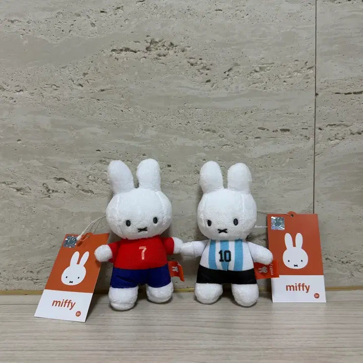 [BUNJANG] Miffy South Korea Argentina Uniform Doll Keychain Set / [일괄] 미피 대한민국 아르헨티나 유니폼 인형 키링 세트