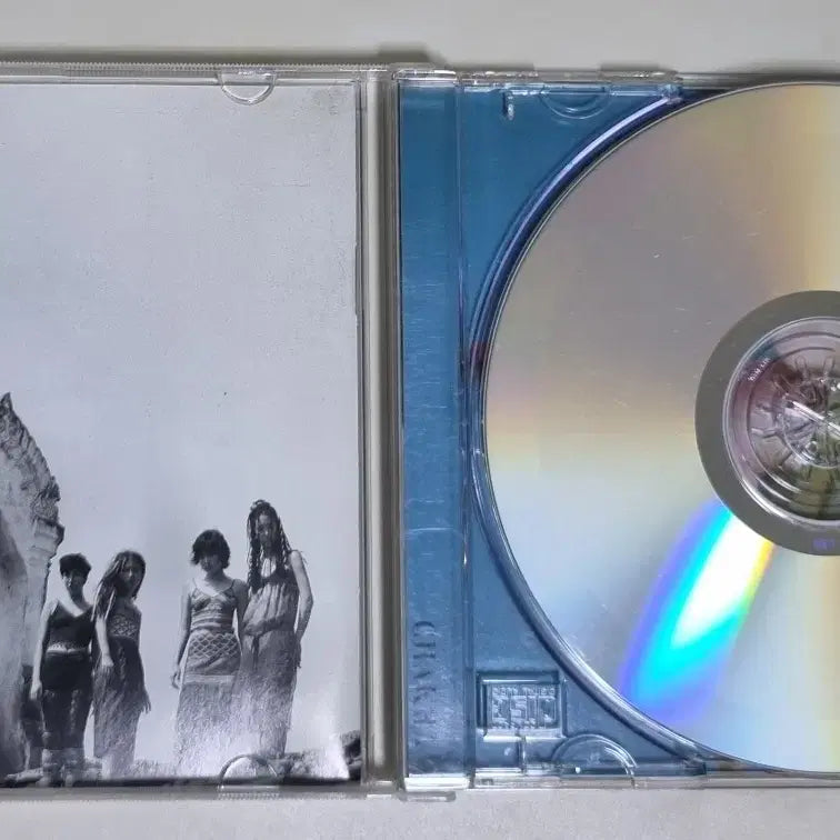 [BUNJANG] Chakra 1st Album (Unsealed CD) Han - Love Signs / 샤크라 1집 (개봉 CD) 한, 사랑징후