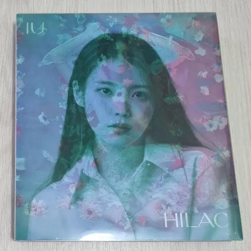 [BUNJANG] IU HILAC BYLAC Unsealed CD Set (2 Discs) / 아이유 - HILAC BYLAC(개봉 CD) 2장