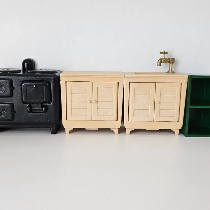 [BUNJANG] Sylvanian Families Old Green Kitchen Furniture Set / 실바니안 올드 초록주방가구세트