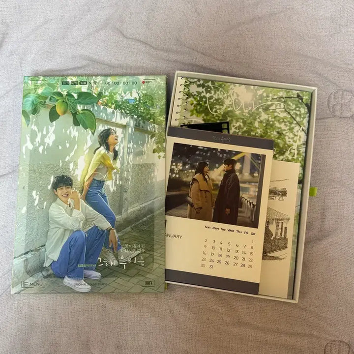 [BUNJANG] That Year We - Script Book + OST CD + Ung Yeon-su Name Tag / 그해우리는 대본집+ost cd + 웅연수 명찰