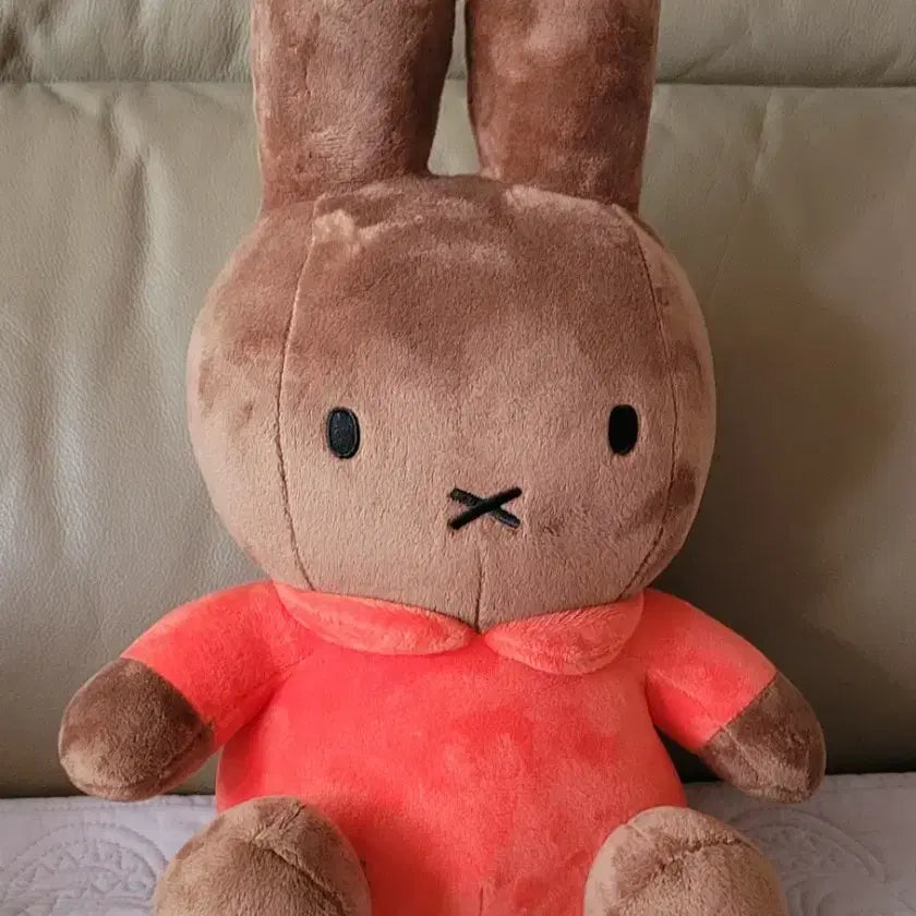 [BUNJANG] Miffy Creamy Tanning Brown Plush (35cm) &amp; Silver Keychain Doll Set / 미피 인형 브라운 오렌지색 인형+실버 키링인형(새상품)