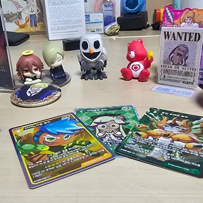 [BUNJANG] Cookie Run Kingdom Card Bundle with Anime Goods (Jujutsu Kaisen, Demon Slayer, etc.) / 쿠키런 킹덤 카드 굿즈 일괄 + 애니 굿즈들 ( 주술회전,귀칼 등)