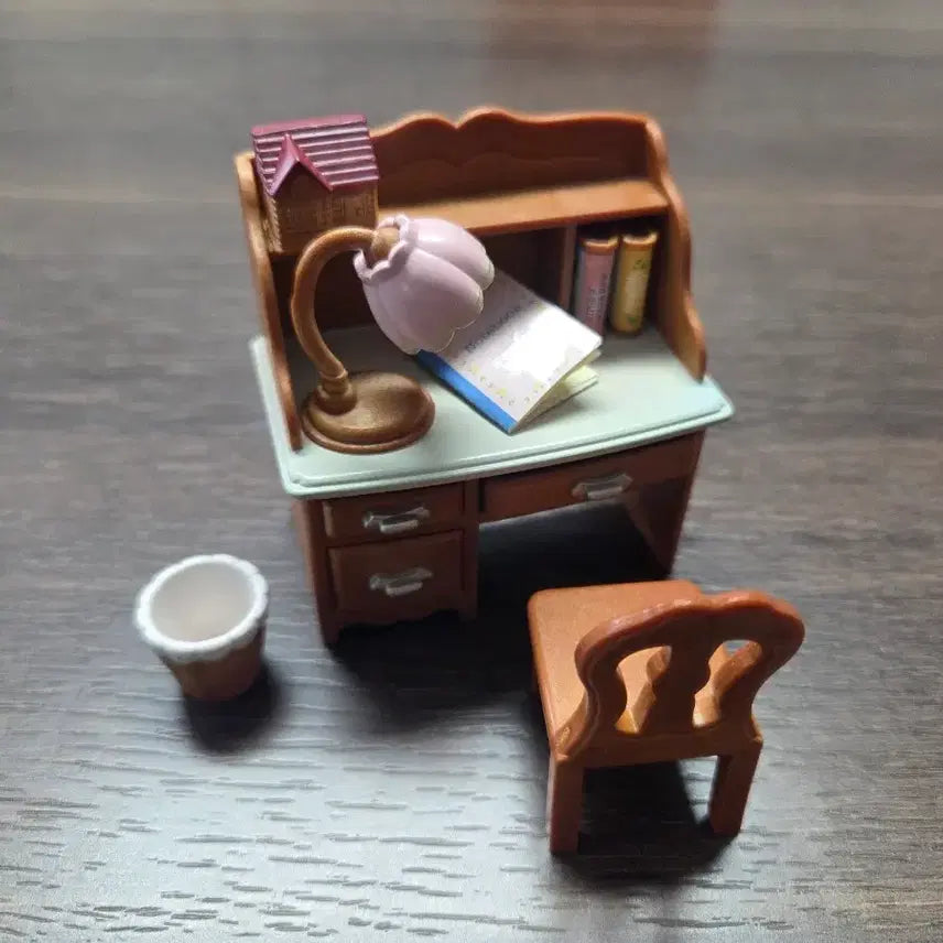 [BUNJANG] Sylvanian Families Study Desk Set / 단종) 실바니안 공부책상 세트