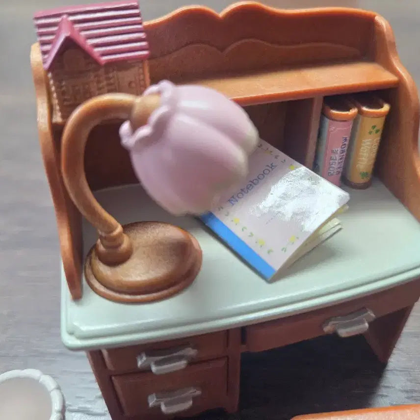 [BUNJANG] Sylvanian Families Study Desk Set / 단종) 실바니안 공부책상 세트
