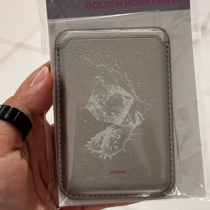 [BUNJANG] ATEEZ Magnetic Card Case Golden Hour Part 5 San Photocard / 에이티즈 마그네틱 카드 케이스 골든아워 5부 산 포카