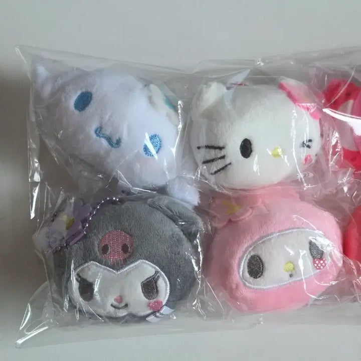 [BUNJANG] Sanrio Characters (Hello Kitty, My Melody, Kuromi, Cinnamoroll) Kogaru Design Mini Plush Keychain Set (Sealed) / 미개봉/4종 세트) 키티 마이멜로디 쿠로미 시나모롤 쿄가루 인형 가챠