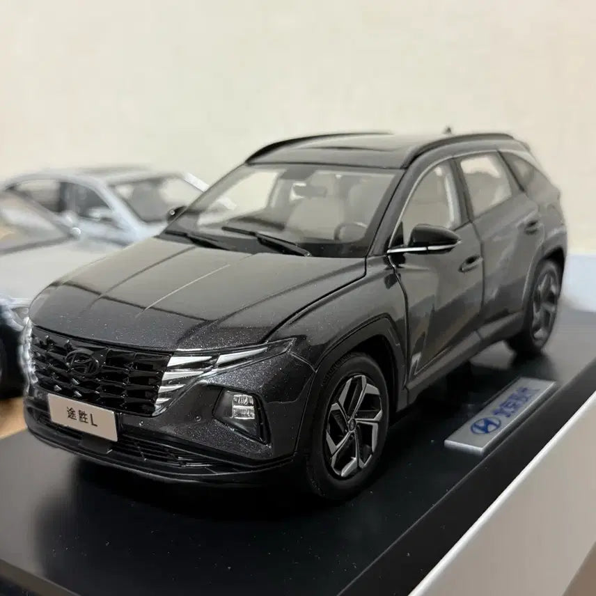 [BUNJANG] 1:18 Hyundai The All-New Tucson NX4 Diecast / 1:18 현대 디 올 뉴 투싼 NX4 다이캐스트