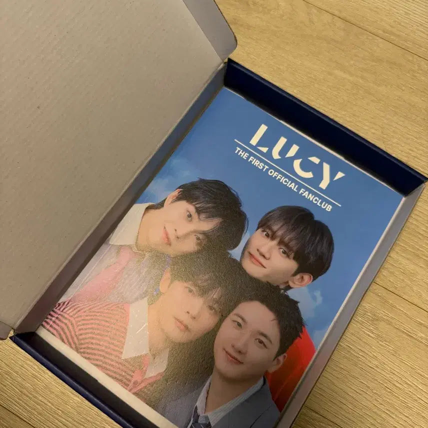 [BUNJANG] LUCY First Official Fanclub Kit Photobook / 루시 LUCY 첫 번째 공식 팬클럽 키트 포토북