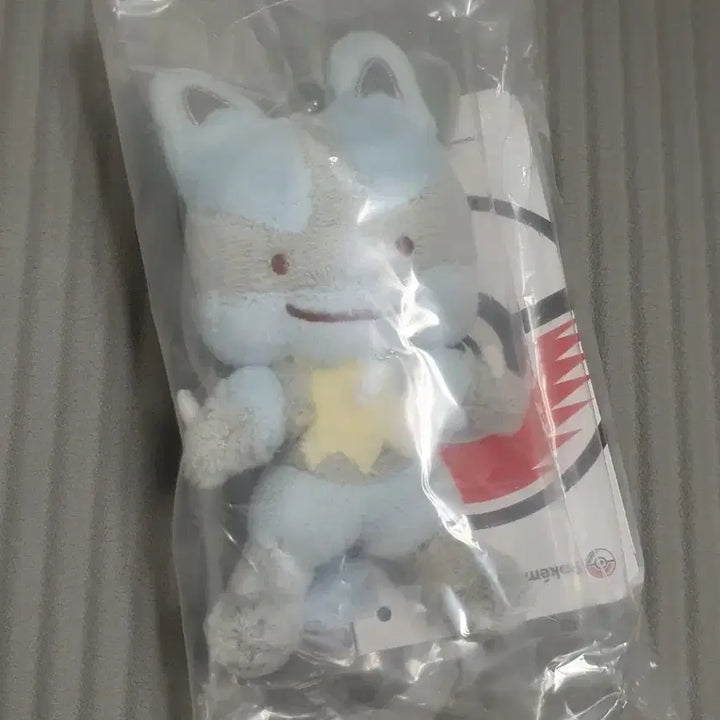 [BUNJANG] Pokemon Center Metamon Lucario Transformation Mascot Keychain Plush / 포켓몬스터 포켓몬센터 변신 메타몽 루카리오 키링 마스코트 인형