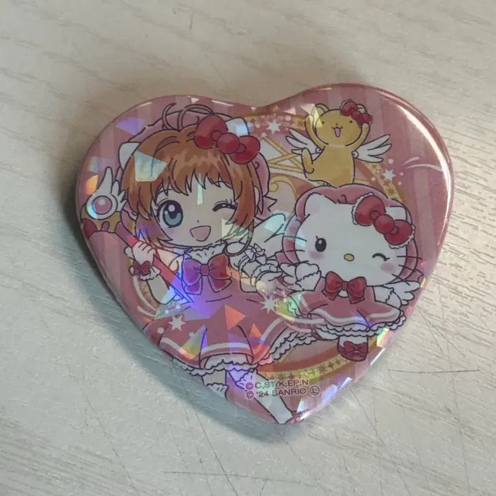 [BUNJANG] Cardcaptor Sakura x Hello Kitty Collaboration Can Badge / 카드캡터 체리 헬로키티 사쿠라 콜라보 캔뱃지 양도 판매 고전