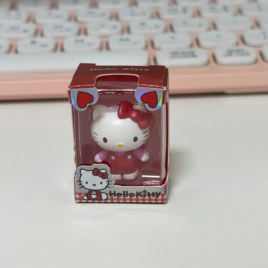 [BUNJANG] Sanrio Hello Kitty Rice Grain Figure / 산리오 헬로키티 쌀알 피규어