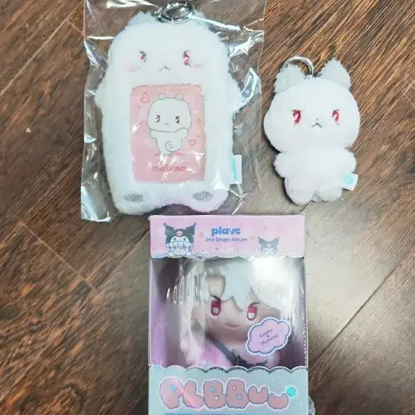 [BUNJANG] PLAVE Eunho Mmo Sanrio Plush Charm Photocard Set / (세트) 플레이브 은호 므모 산리오 인형 포카 쿠로미