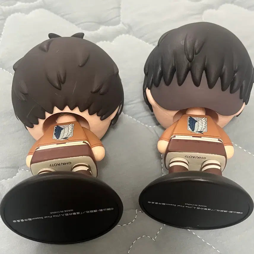 [BUNJANG] Attack on Titan Levi &amp; Eren Yurayura Bobblehead Figure / 진격거 리바이&amp;에렌 유라유라 버블헤드 피규어 판매