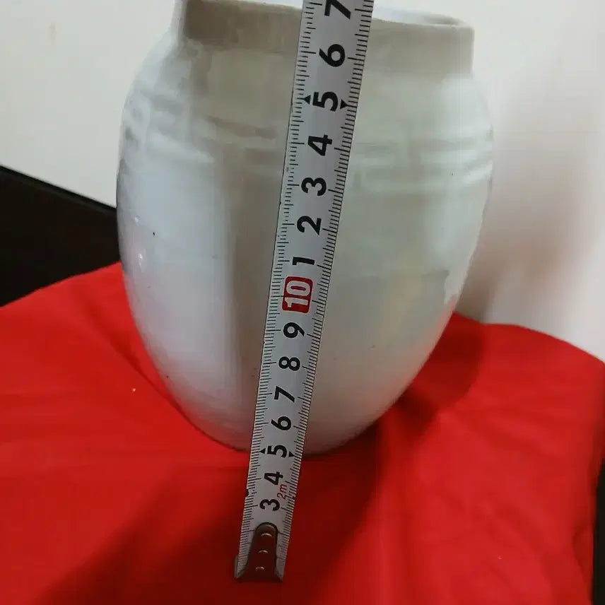 [BUNJANG] Blue and White Porcelain Jar with Chrysanthemum Decoration / 해주 도자기